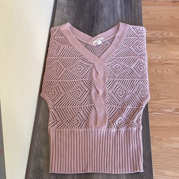 ⭐️Forever 21 V Neck Short Sleeve Dusty Pink Knit Sweater Top Size Small - Picture 9 of 14